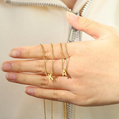 Love letter initial necklace - Gold
