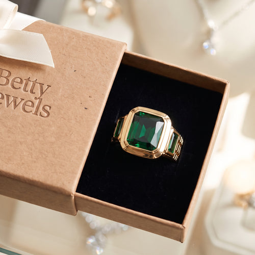 Emeric Valestone Ring | Gold